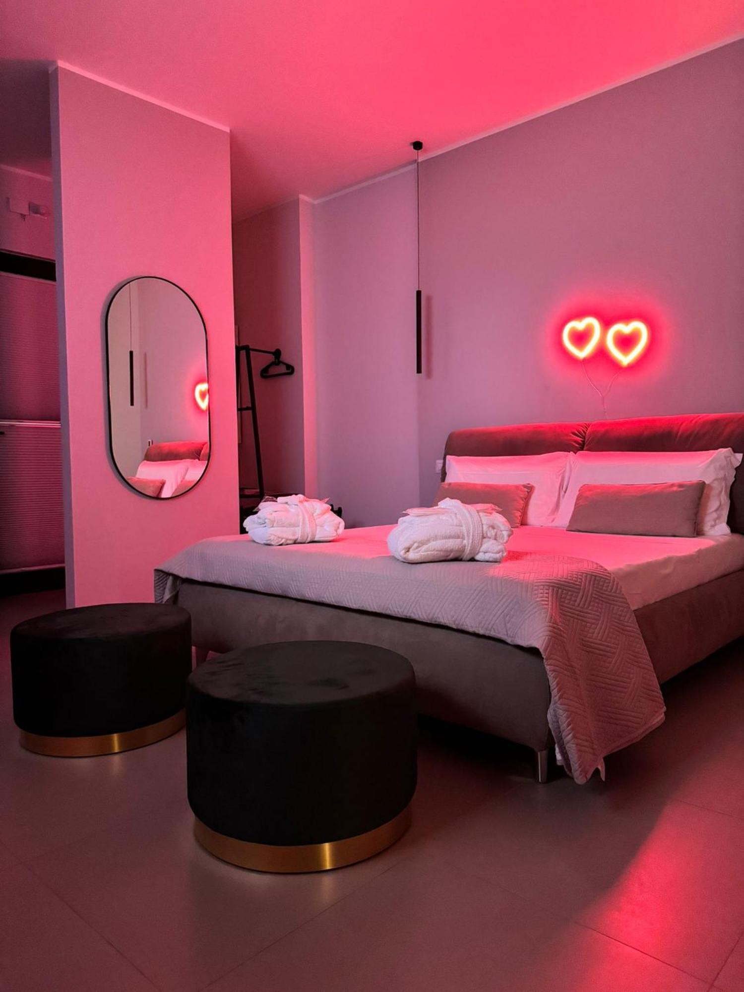 Luxury Apartment - Suite Cavour 바리 외부 사진