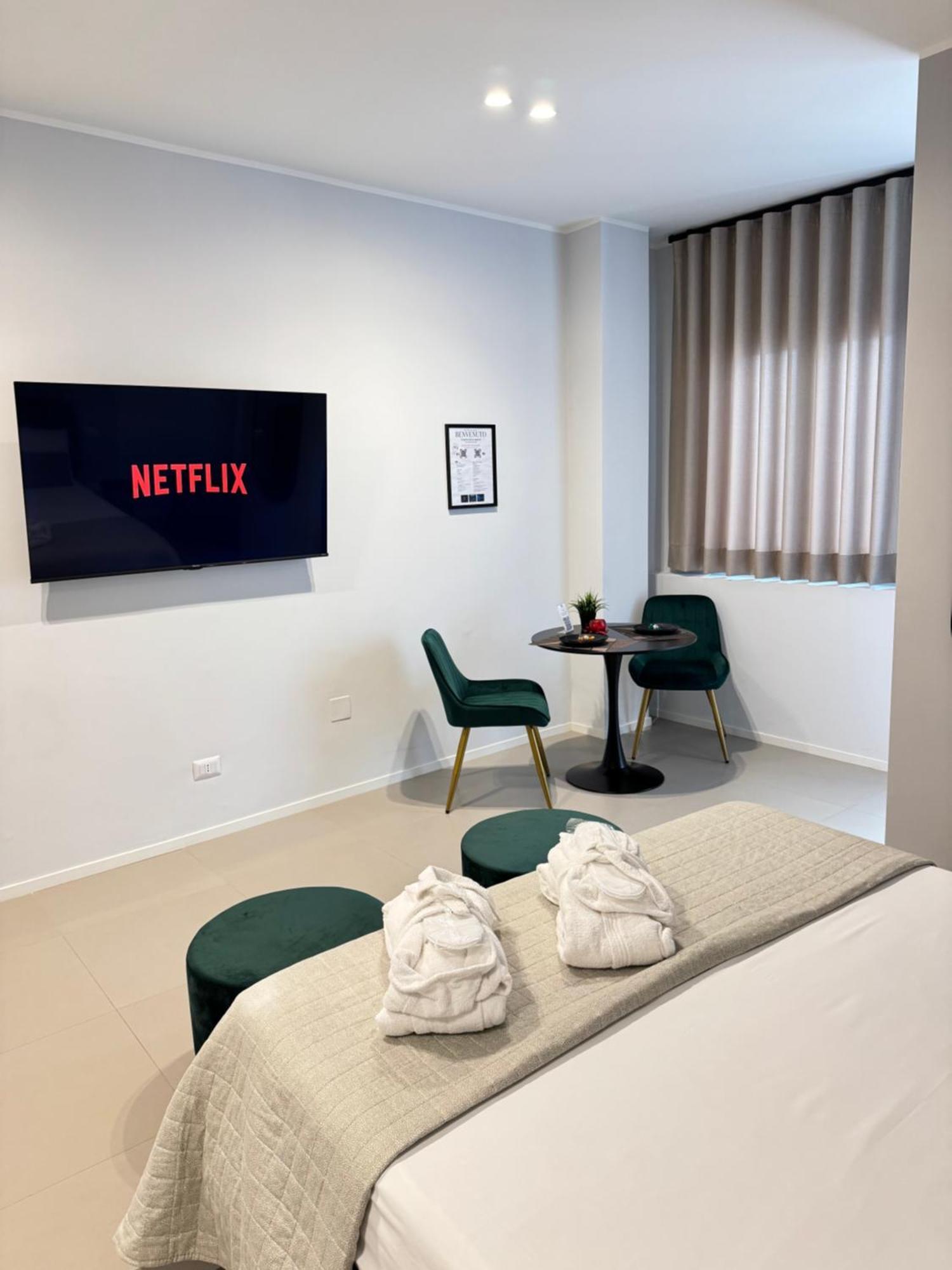 Luxury Apartment - Suite Cavour 바리 외부 사진