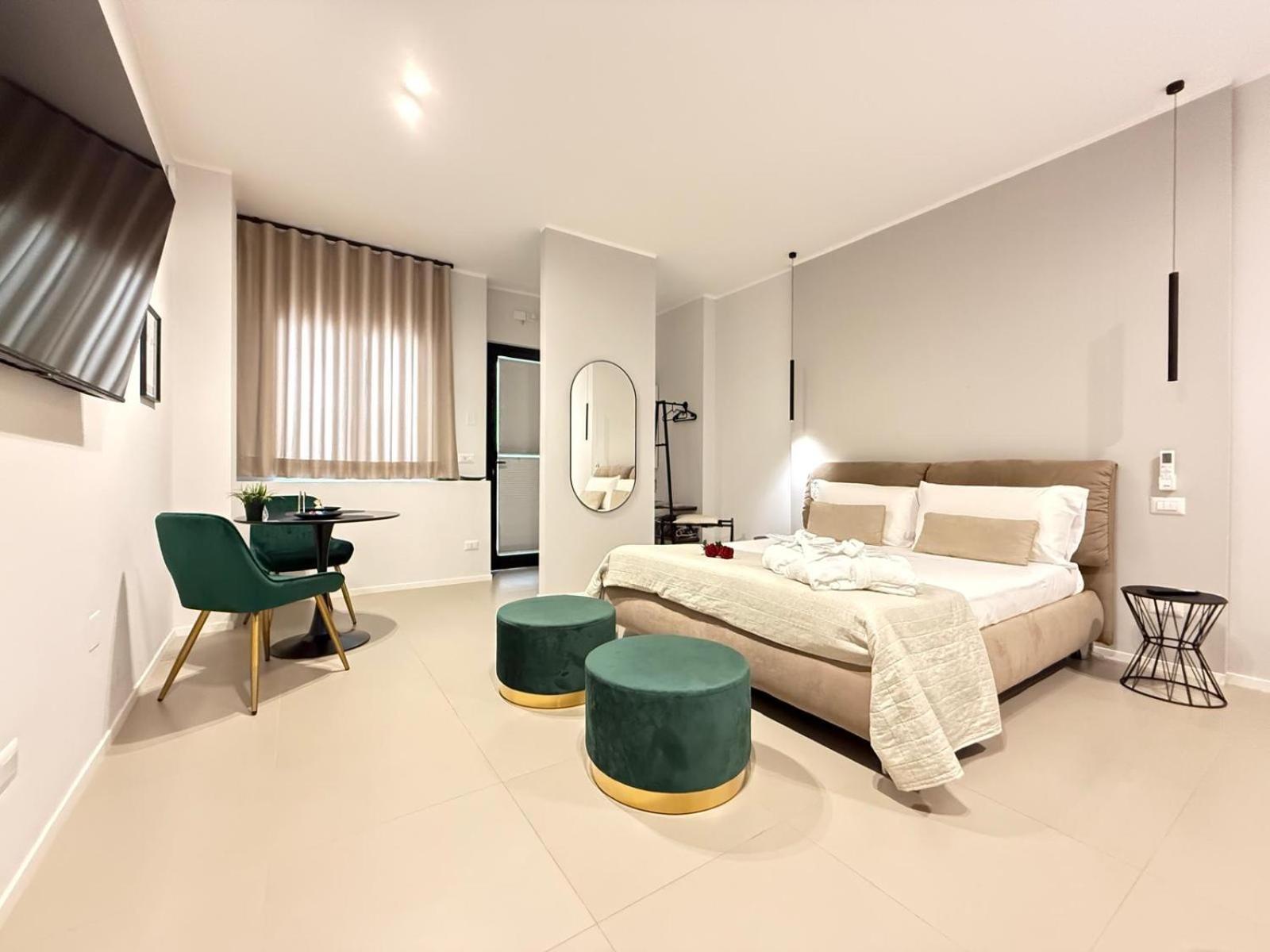Luxury Apartment - Suite Cavour 바리 외부 사진