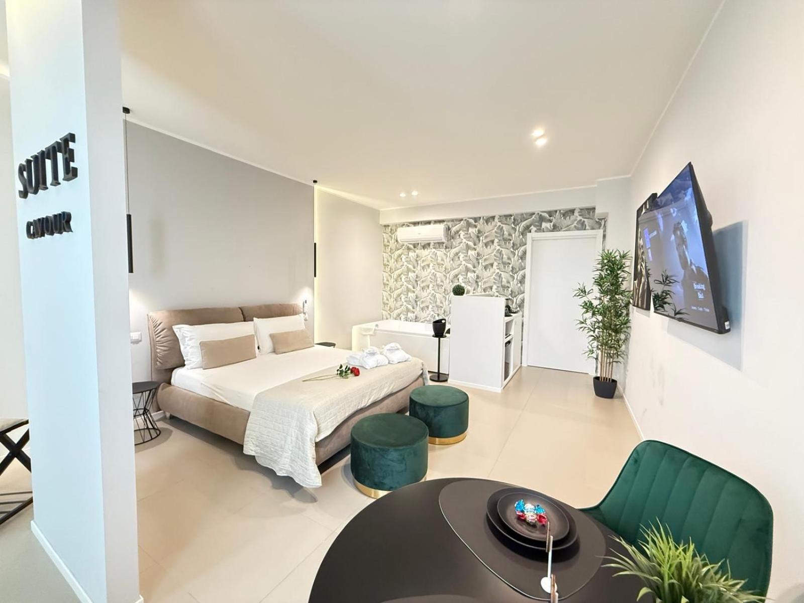 Luxury Apartment - Suite Cavour 바리 외부 사진