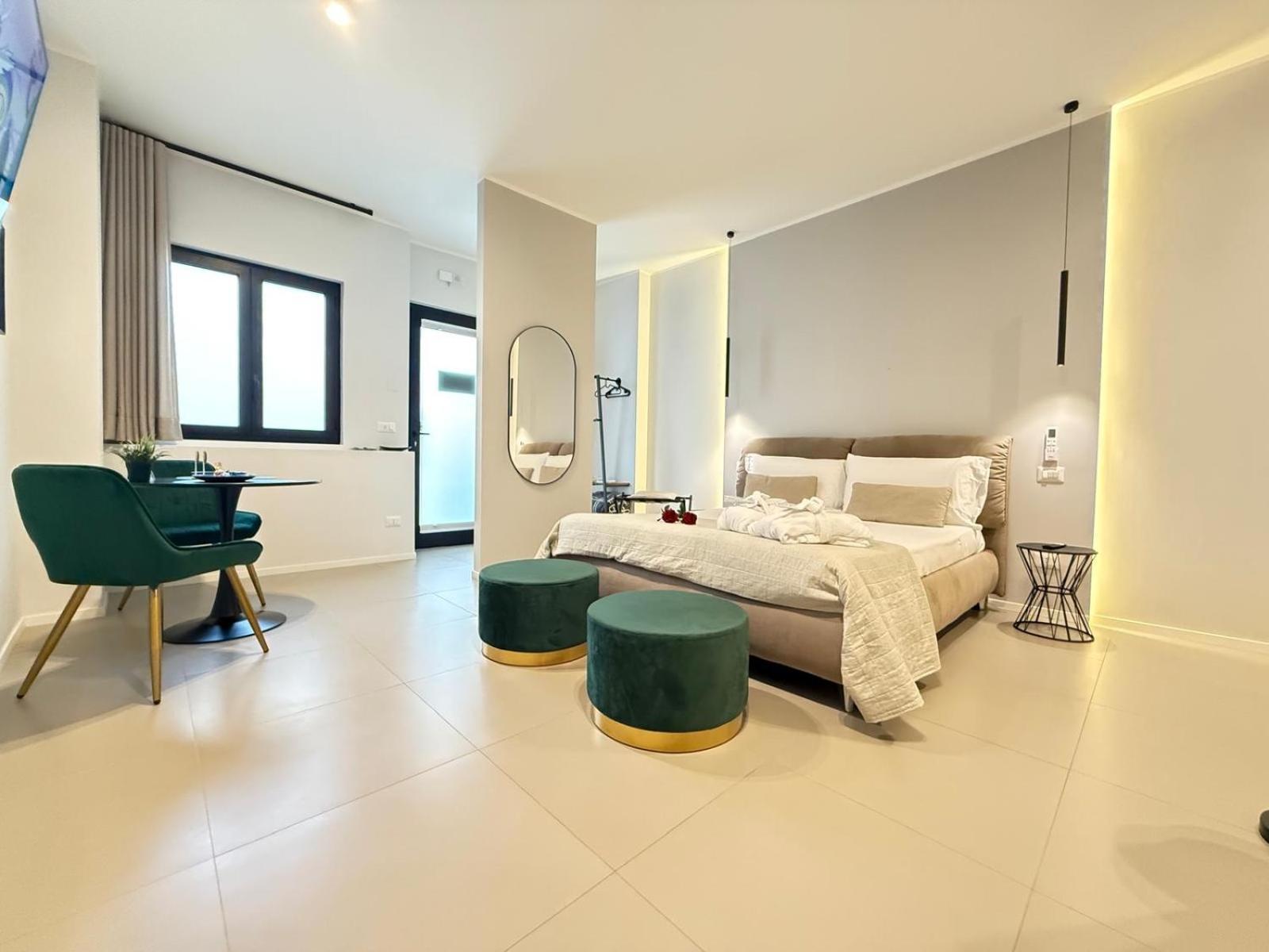 Luxury Apartment - Suite Cavour 바리 외부 사진
